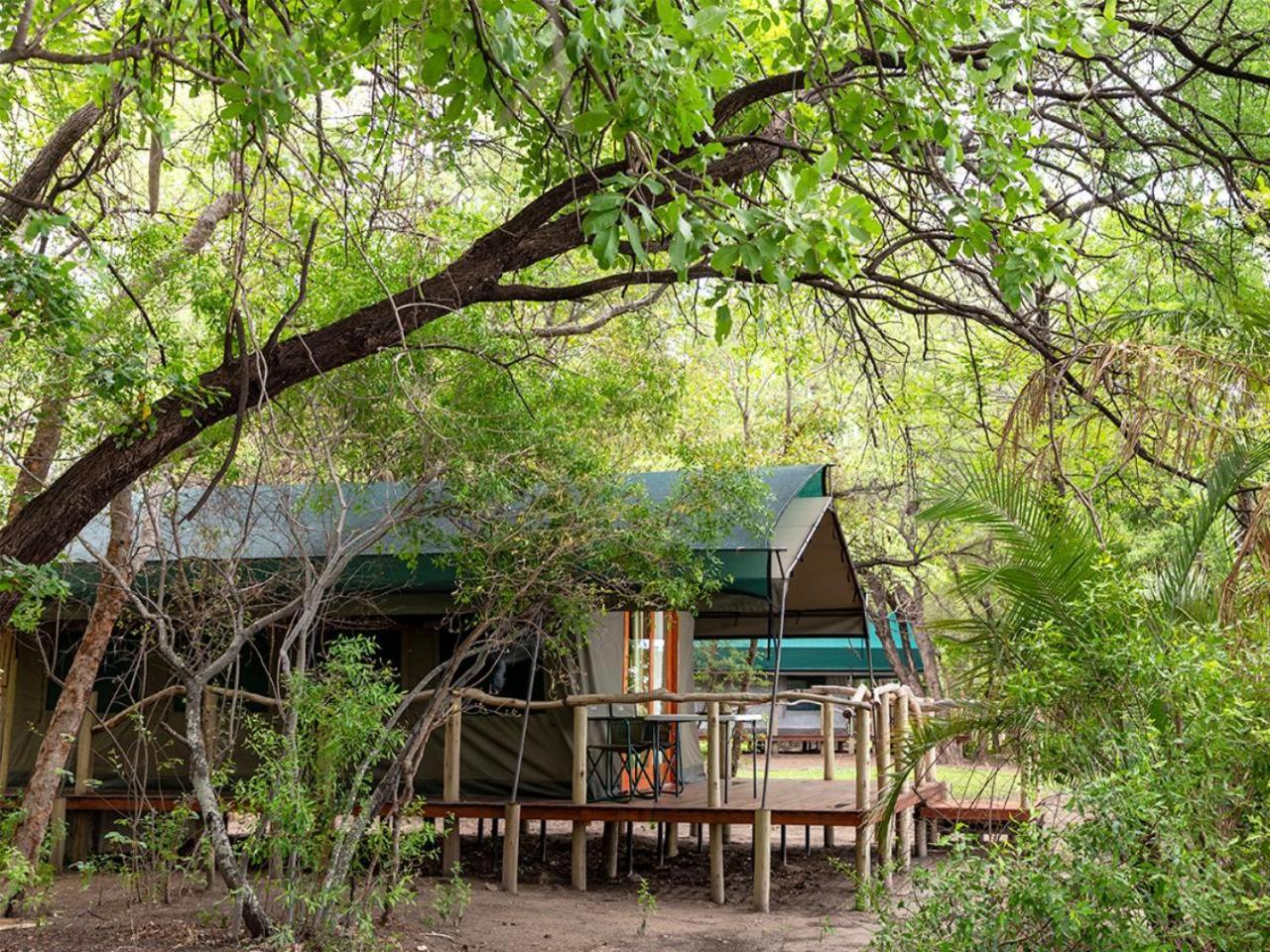 Ndhovu Safari Lodge Mahango Zewnętrze zdjęcie